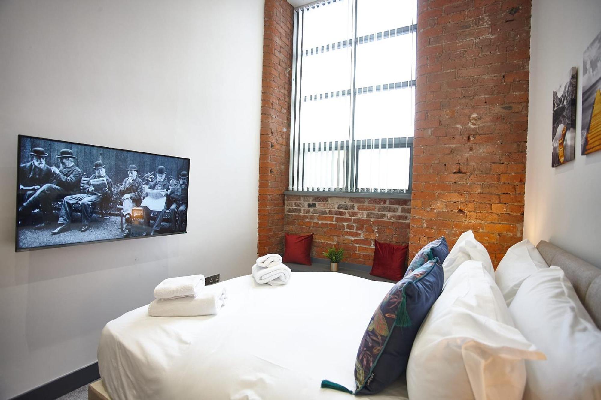 The Ruby Suite Manchester Exterior photo